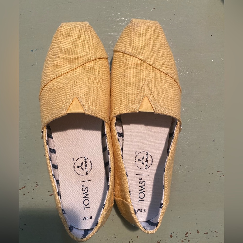 Toms